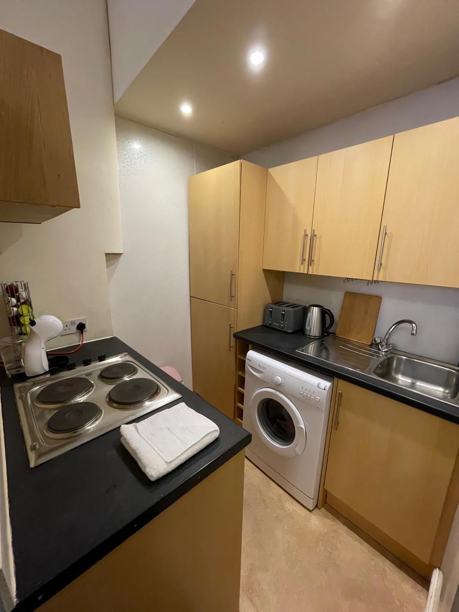 Comfy 2 Bedroom Flat Near Edinburgh City Center Bagian luar foto